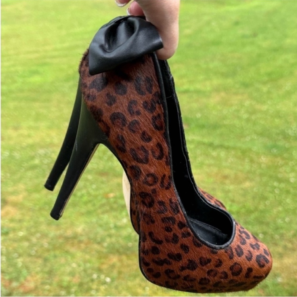Dolce Vita Briar fur heels pumps leopard animal  print bows black brown size 6.5